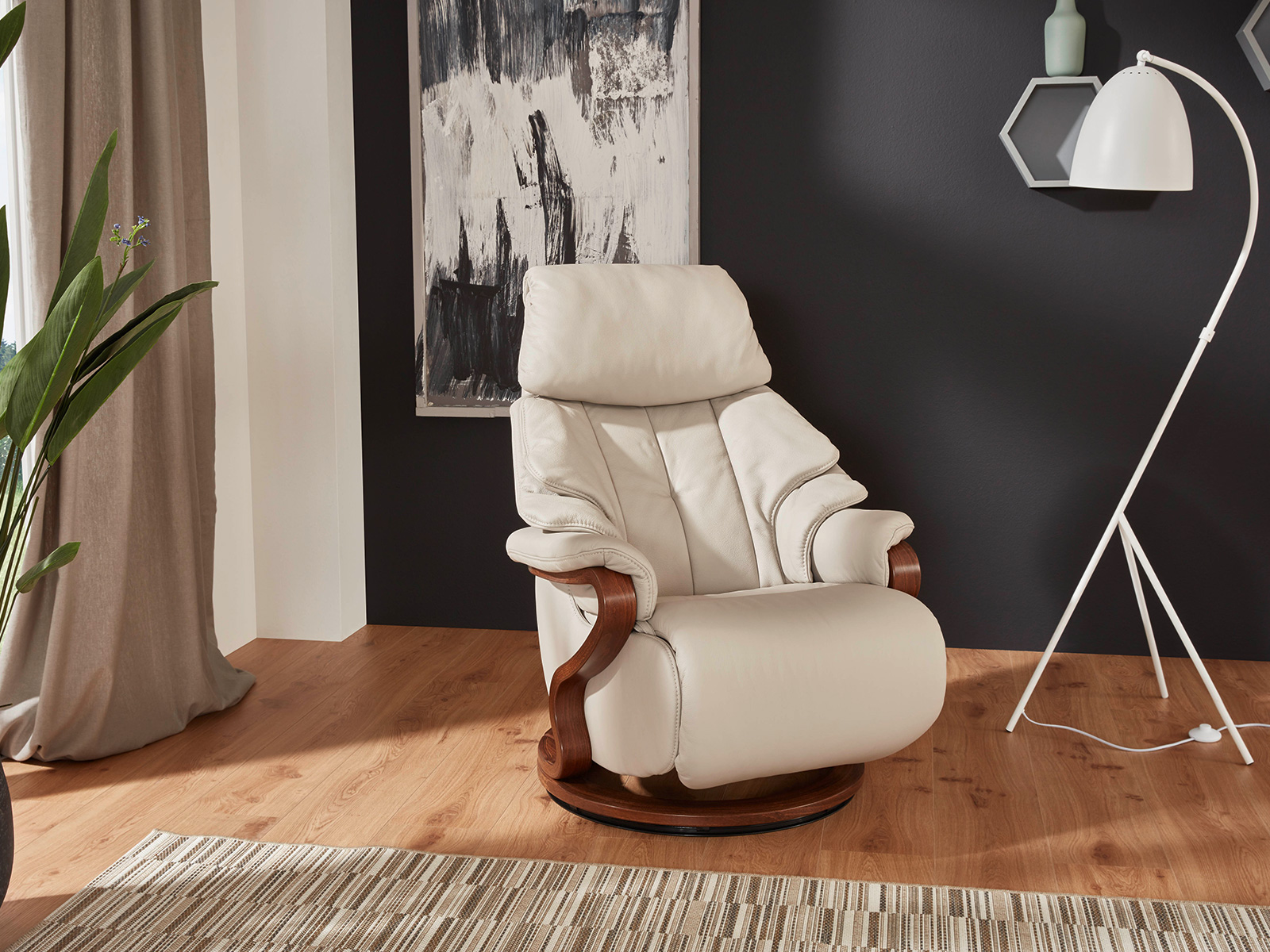 Chester swivel chair