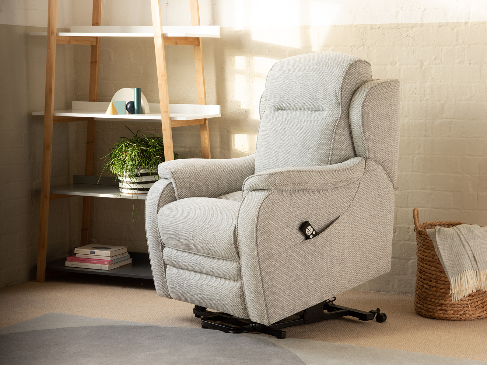 Rise And Recline Armchair